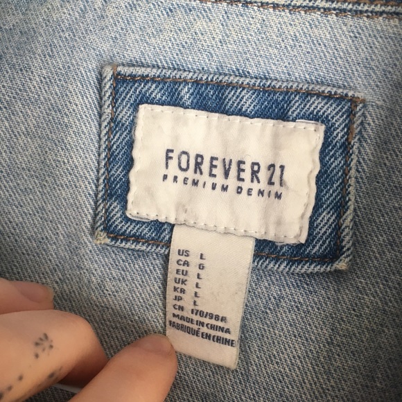 Forever 21 sleeveless jean jacket - Picture 4 of 4